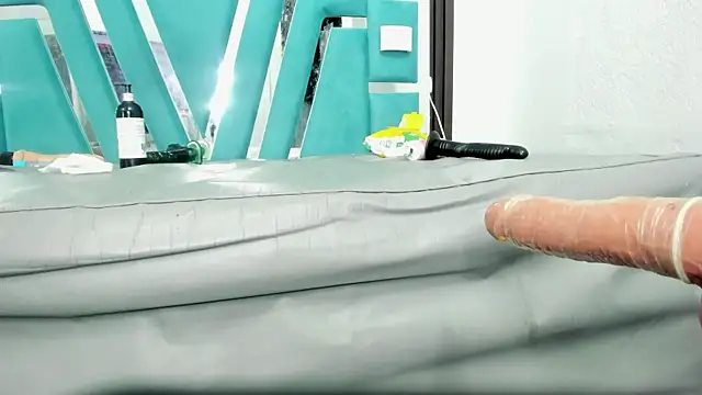 Snapshot of ebony_valentina chatting on 02.27.25 ebony valentina online show from 02.27.25