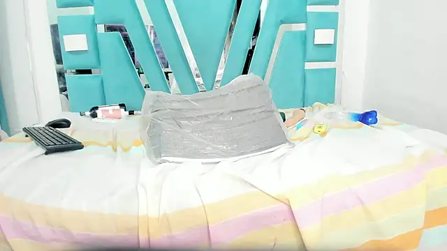 Snapshot of ebony_valentina chatting on 03.20.25 ebony valentina online show from 03.20.25