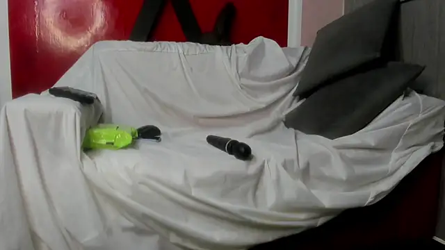 Snapshot of ebony_valentina chatting on 09.20.25 ebony valentina online show from 09.20.25