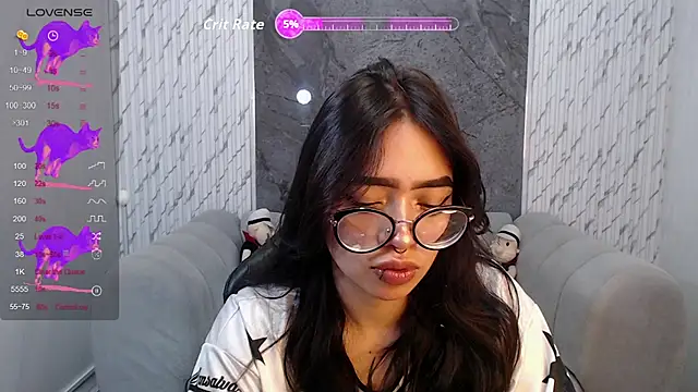 Snapshot of Anni_acker_b chatting on 10.17.25 Anni acker b online show from 10.17.25