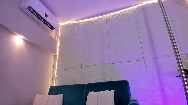 MelanieHillss online show from 02.02.26