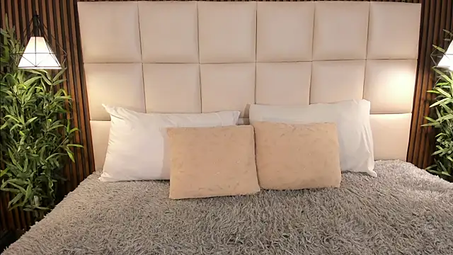 MelanieHillss online show from 03.12.26