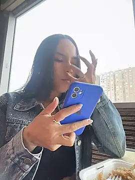 Snapshot of Naatalia chatting on 04.19.26 Naatalia online show from 04.19.26