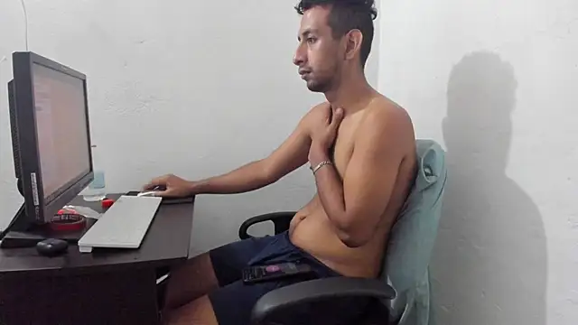 Snapshot of Extremely-Dirty-Sex chatting on 02.27.25 Extremely-Dirty-Sex online show from 02.27.25