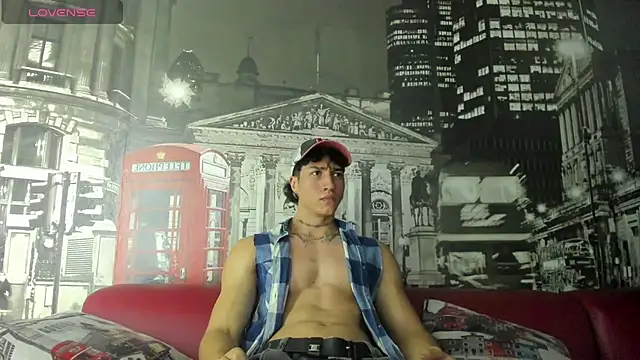 Snapshot of KaryBig3 chatting on 03.04.25 KaryBig3 online show from 03.04.25