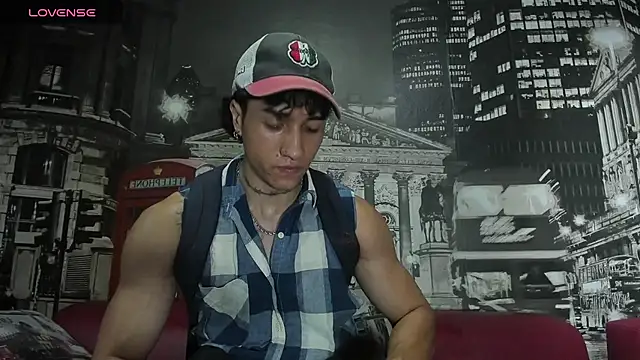 Snapshot of KaryBig3 chatting on 03.04.25 KaryBig3 online show from 03.04.25