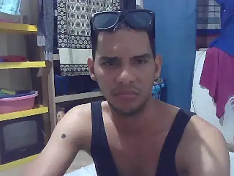 Snapshot of Albertxl91 chatting on 03.19.25 Albertxl91 online show from 03.19.25