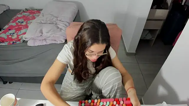 Greciaruiz  online show from 05.13.26