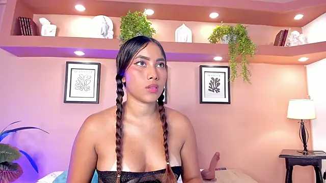 Snapshot of SofiaBennett_ chatting on 03.04.25 SofiaBennett online show from 03.04.25