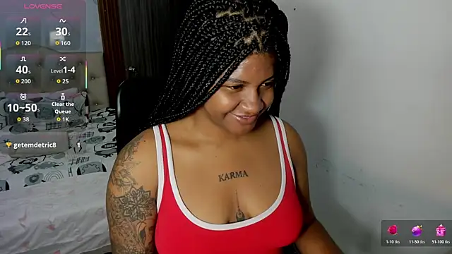 Snapshot of ZahraRose chatting on 04.23.26 ZahraRose online show from 04.23.26