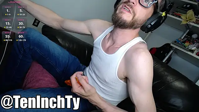 Snapshot of teninchty chatting on 07.11.26 teninchty online show from 07.11.26