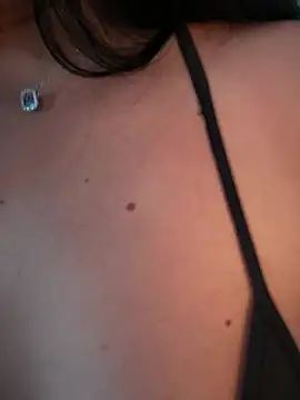 YoungHotMilf97 online show from 07.12.26