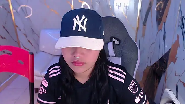 Snapshot of melany_rouse18 chatting on 10.05.25 melany rouse18 online show from 10.05.25