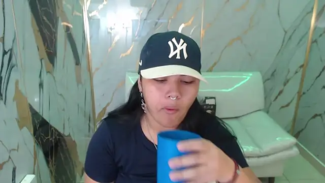 Snapshot of melany_rouse18 chatting on 11.18.25 melany rouse18 online show from 11.18.25