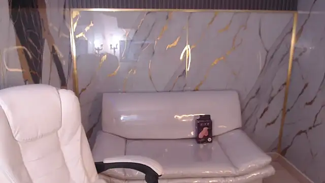 Snapshot of melany_rouse18 chatting on 11.21.25 melany rouse18 online show from 11.21.25