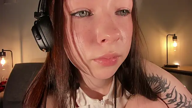 Snapshot of Sindy_Juxx chatting on 03.19.26 Sindy Juxx online show from 03.19.26