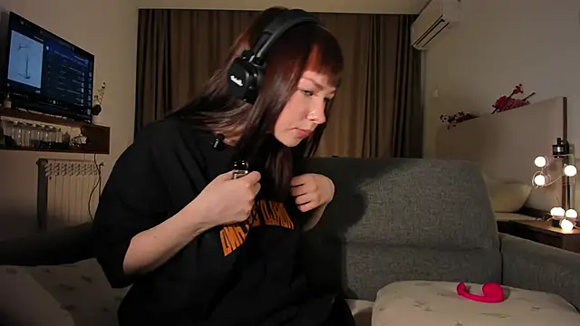 Snapshot of Sindy_Juxx chatting on 04.02.26 Sindy Juxx online show from 04.02.26