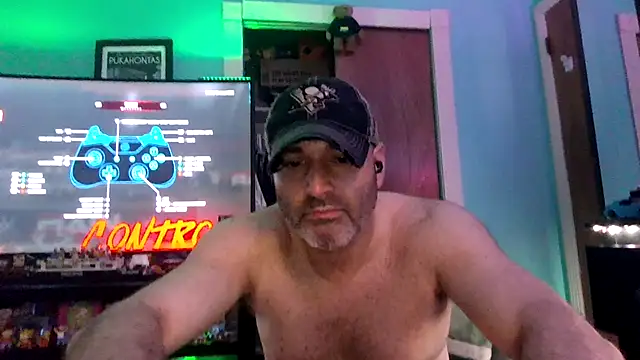 Snapshot of Novabear6996 chatting on 06.29.26 Novabear6996 online show from 06.29.26