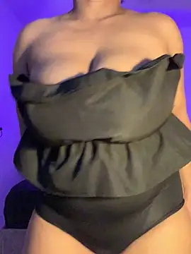 Dahiana Giil online show from 04.14.26