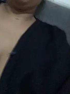 Snapshot of Raja-Sisi-Arbi chatting on 11.15.25 Raja-Sisi-Arbi online show from 11.15.25