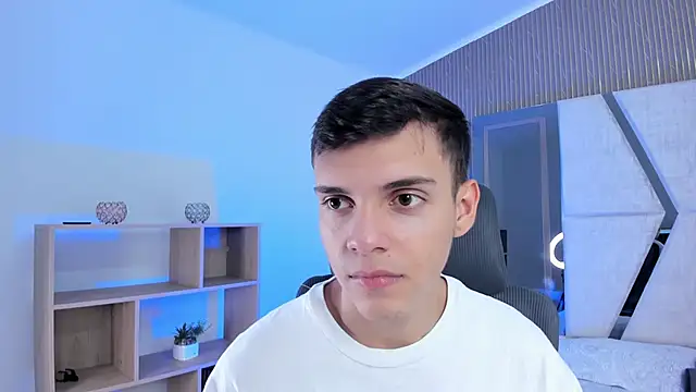 Snapshot of JacobRoberts1 chatting on 11.17.25 JacobRoberts1 online show from 11.17.25