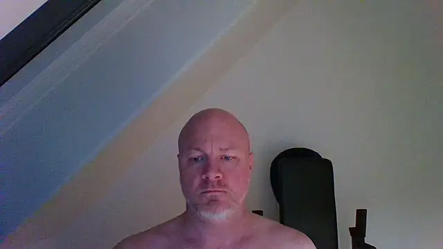 Snapshot of Lucifer29cm chatting on 10.05.25 Lucifer29cm online show from 10.05.25