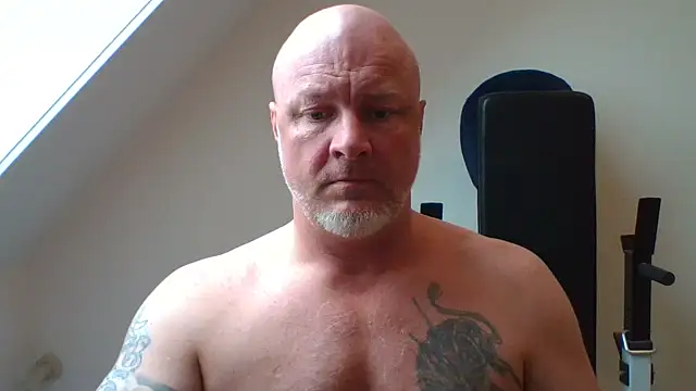 Snapshot of Lucifer29cm chatting on 11.05.25 Lucifer29cm online show from 11.05.25