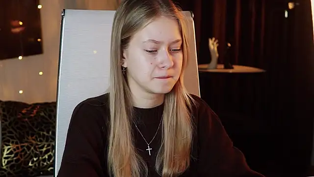 EveMundie online show from 04.17.26