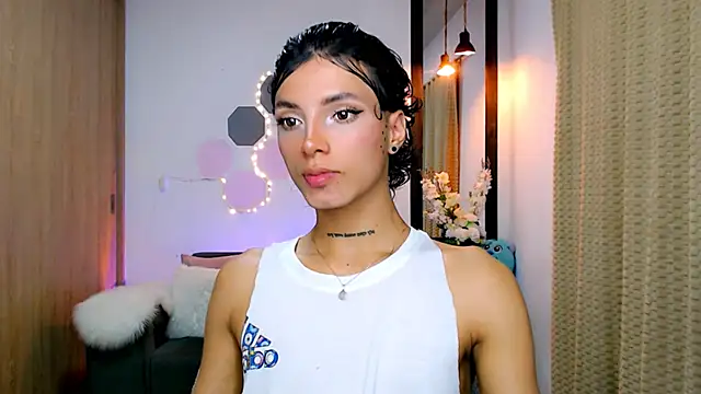 Snapshot of nilam_valker chatting on 03.19.25 nilam valker online show from 03.19.25