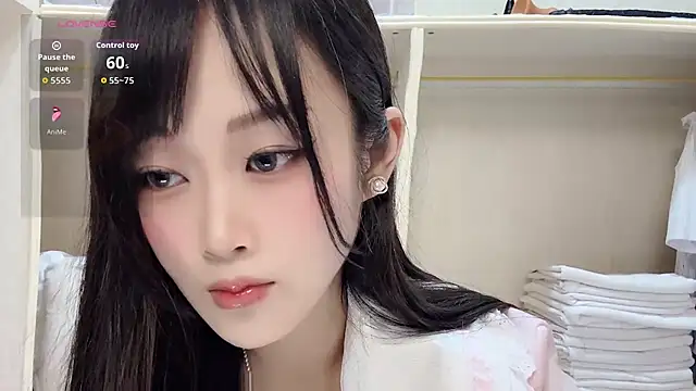 Snapshot of yueyue2003 chatting on 06.26.26 yueyue2003 online show from 06.26.26