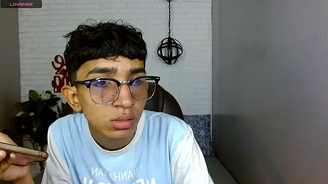 Snapshot of Martin_Linares chatting on 02.19.25 Martin Linares online show from 02.19.25