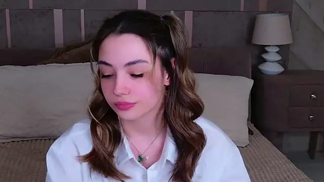 Snapshot of Alice_Deleon chatting on 02.22.25 Alice Deleon online show from 02.22.25