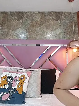 Snapshot of EmmaSulivan chatting on 03.24.26 EmmaSulivan online show from 03.24.26