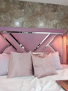 Snapshot of EmmaSulivan chatting on 03.28.26 EmmaSulivan online show from 03.28.26