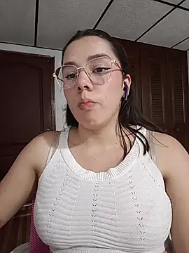 Snapshot of EmmaSulivan chatting on 04.09.26 EmmaSulivan online show from 04.09.26