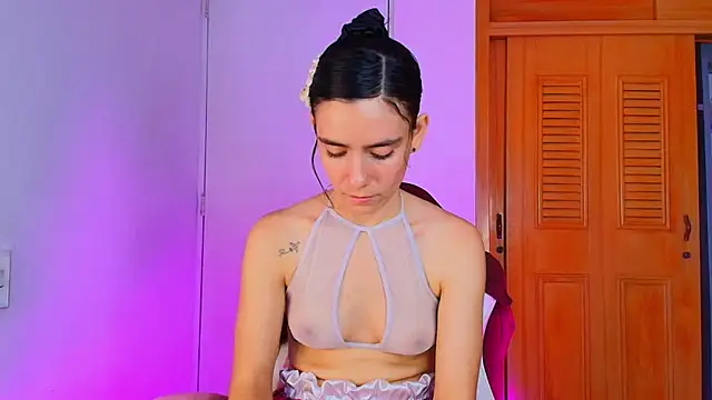 Peach Rose  online show from 03.09.25