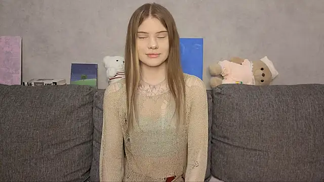 Snapshot of CarolinePepper chatting on 05.22.26 CarolinePepper online show from 05.22.26