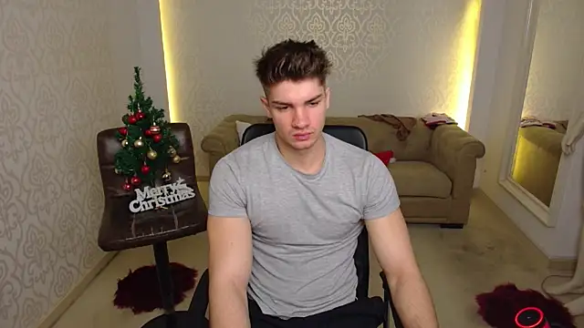 MaxKaiden online show from 12.19.25