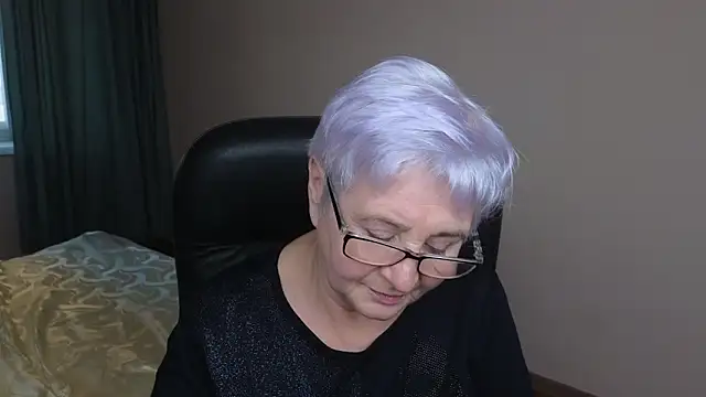 Sandra Snowflake online show from 02.17.25