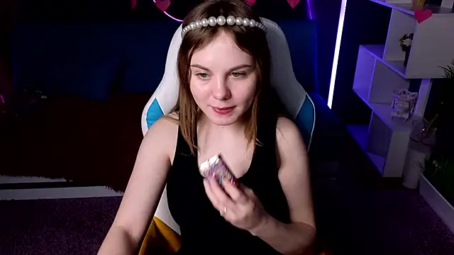 Snapshot of Dyna_bae chatting on 02.16.25 Dyna bae online show from 02.16.25