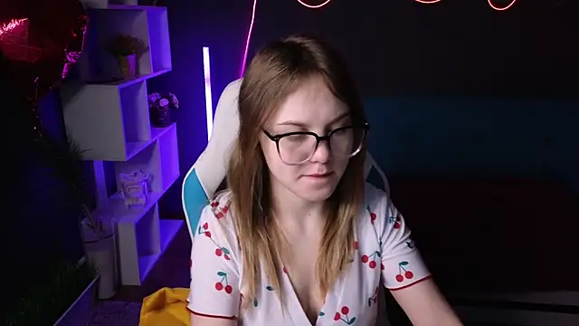 Snapshot of Dyna_bae chatting on 03.02.25 Dyna bae online show from 03.02.25