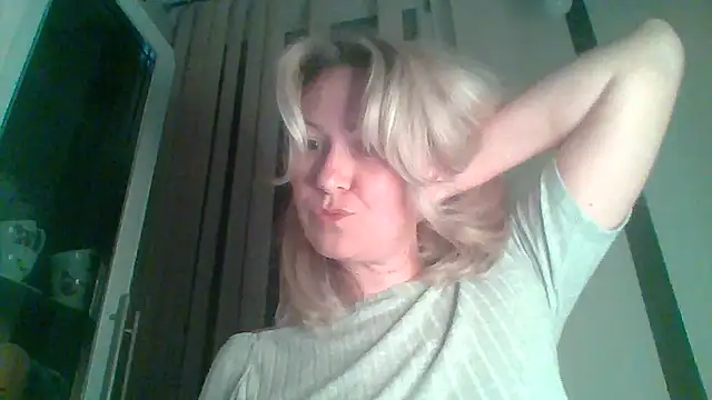 Snapshot of Mary888x chatting on 02.26.25 Mary888x online show from 02.26.25