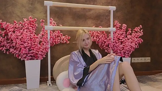 aishiro online show from 03.18.25