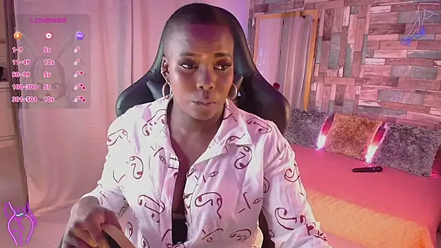 DashaSousaa online show from 10.16.25