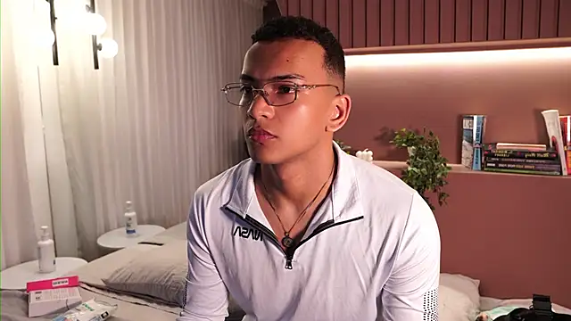 Rafa2004Cruz online show from 03.24.26