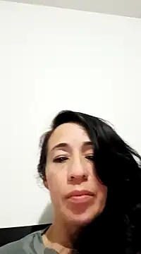 Snapshot of Coeur_de_luxure chatting on 03.15.25 Coeur de luxure online show from 03.15.25