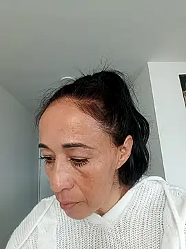 Snapshot of Coeur_de_luxure chatting on 09.10.25 Coeur de luxure online show from 09.10.25