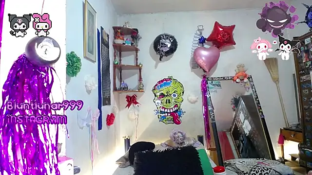 Snapshot of purplekattlyn chatting on 03.21.25 purplekattlyn online show from 03.21.25