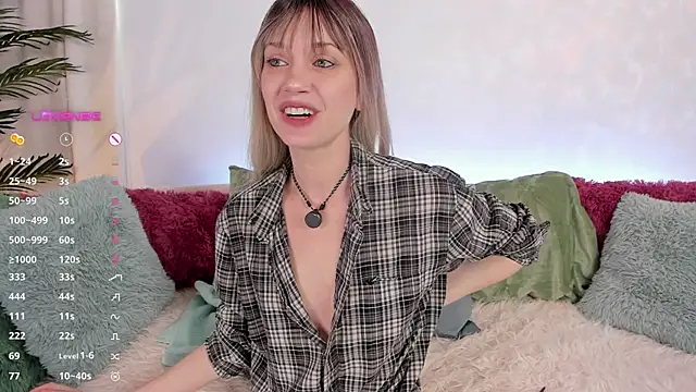 Snapshot of angel_claire chatting on 01.09.26 angel claire online show from 01.09.26