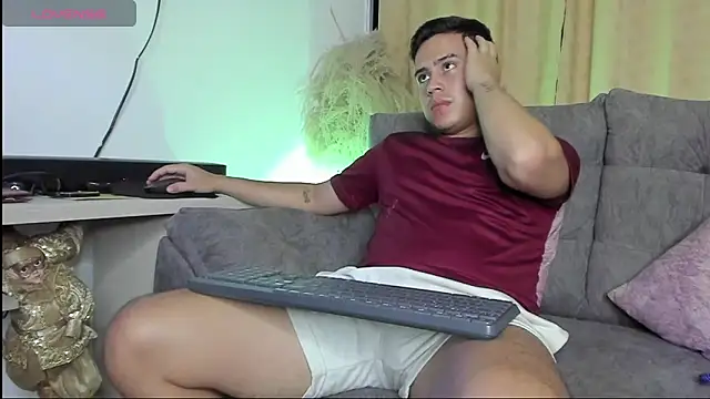 Snapshot of mattiwsmorris_ chatting on 03.11.25 mattiwsmorris online show from 03.11.25